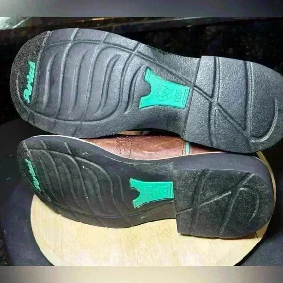 Ariat “Fat Baby” Mid calf cowboy boots; women’s size: 7.5B, mid calf; round toe - Picture 6 of 10